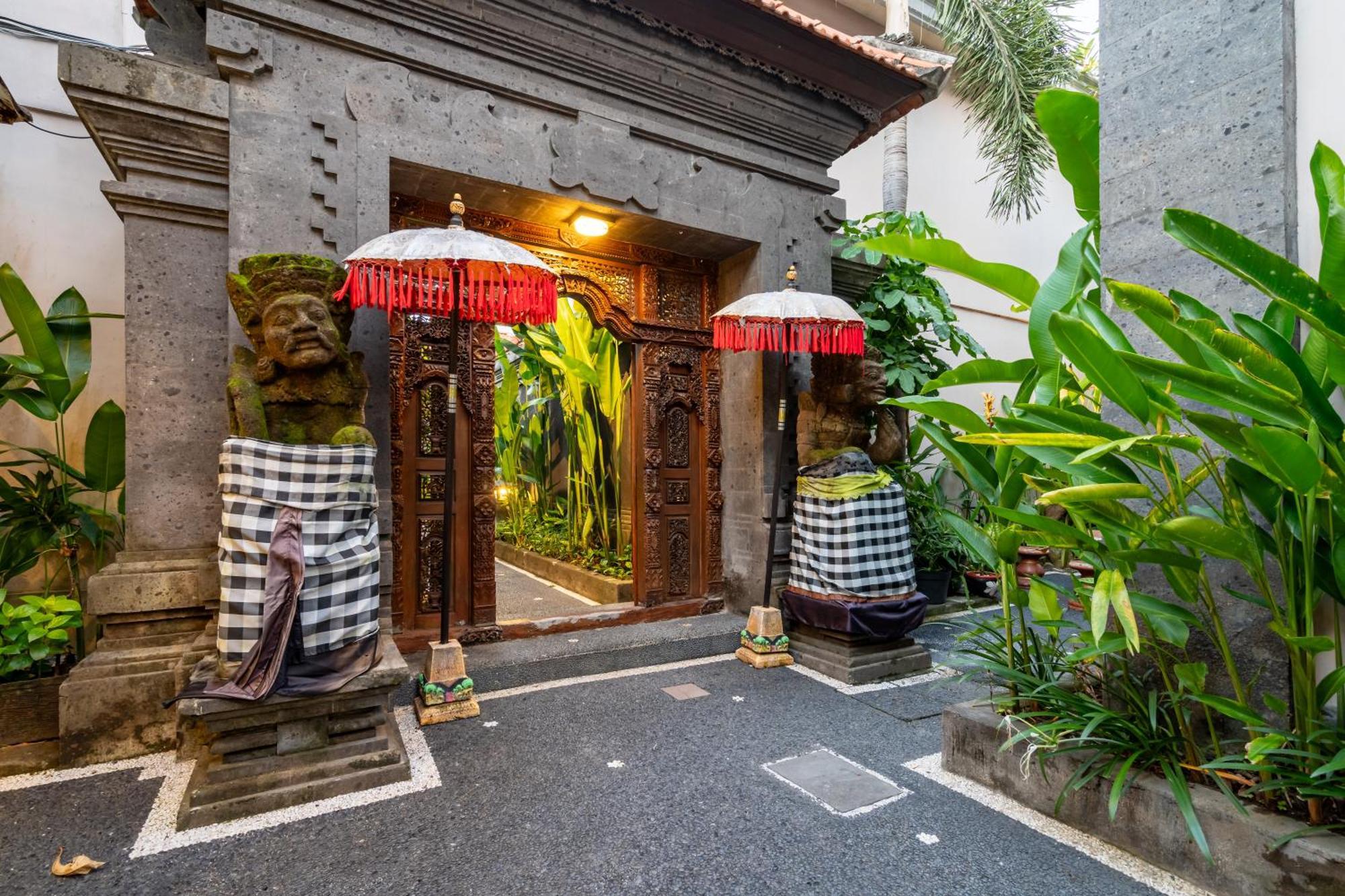 德婆罗多巴厘岛别墅酒店 塞米亚克 外观 照片