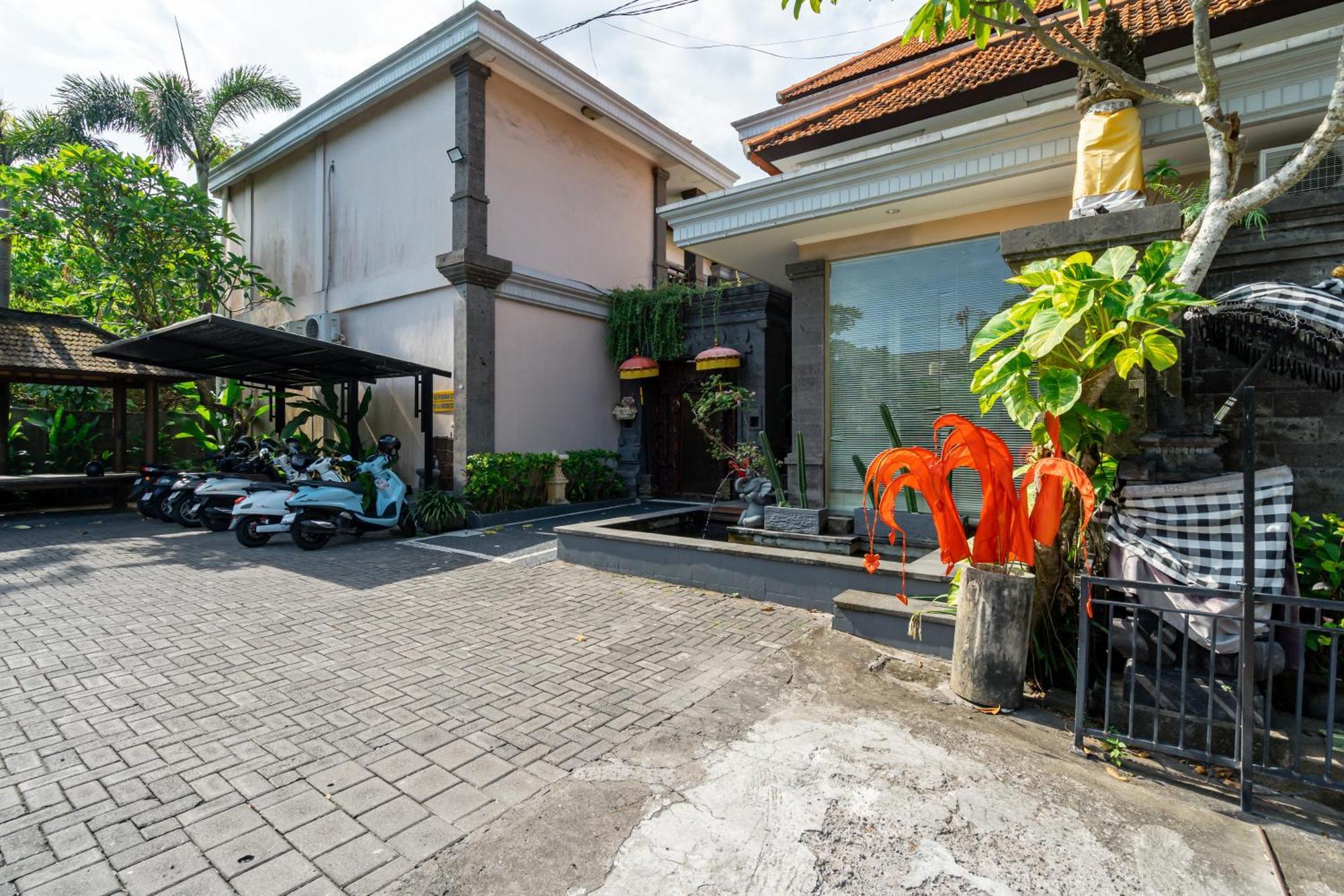 德婆罗多巴厘岛别墅酒店 塞米亚克 外观 照片